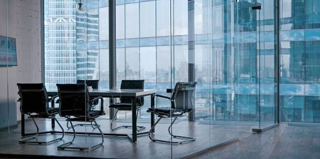 Inversion en oficinas corporativas - Inversión en oficinas corporativas: Factores que pueden influir en una decisión inmobiliaria de largo plazo